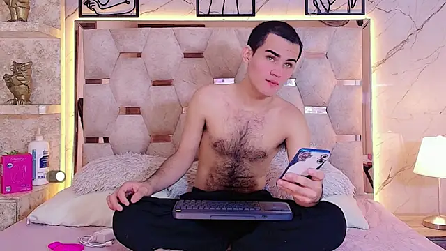 Snapshot of alessandro_musk chatting on June 27, 3:00 am alessandro musk online show from June 27, 3:00 am