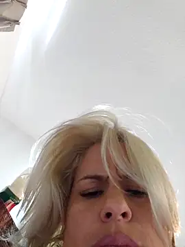 Snapshot of toomuchofafreak chatting on September 9, 4:28 pm toomuchofafreak online show from September 9, 4:28 pm