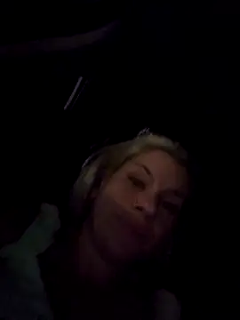 Snapshot of toomuchofafreak chatting on October 14, 12:33 am toomuchofafreak online show from October 14, 12:33 am