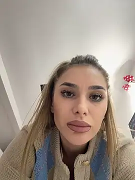 KaseyQuinn  online show from December 5, 8:49 pm