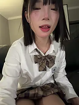 Snapshot of Yiyi-707 chatting on March 15, 9:37 am Yiyi-707 online show from March 15, 9:37 am