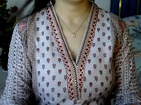 Rumi cute online show from April 22, 3:24 pm