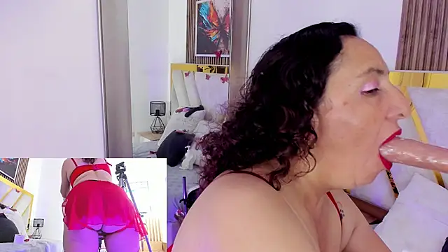 Luna Naughty1 online show from May 11, 4:48 pm