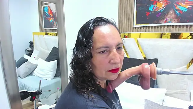 Luna Naughty1 online show from July 18, 7:17 pm