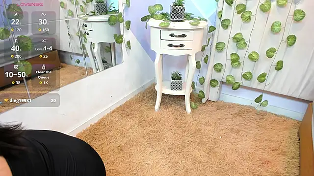 ZaharaSkylar online show from October 30, 12:17 pm