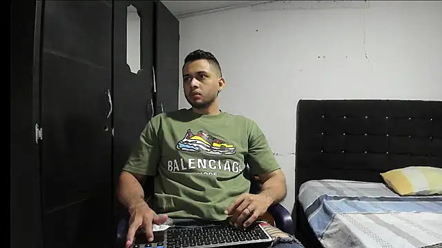 Ryan xc1 online show from November 24, 2:44 am