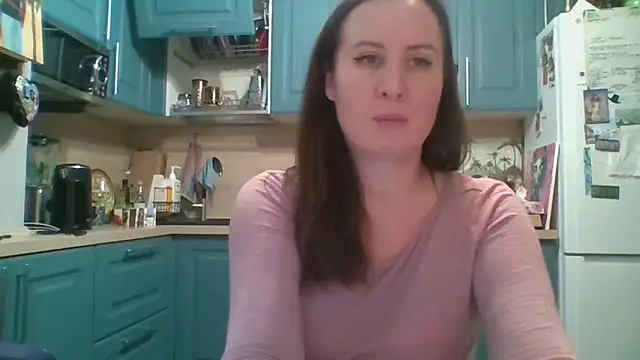 Snapshot of ALICAINWONDERLAND chatting on December 21, 6:26 pm ALICAINWONDERLAND online show from December 21, 6:26 pm