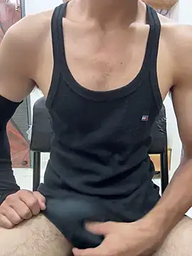 coupleyug online show from May 31, 7:37 am