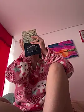 larsonbeverly online show from March 6, 7:21 pm