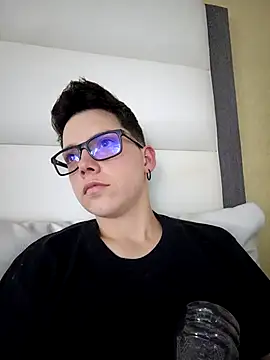 Snapshot of SpencerMontgomery chatting on November 11, 6:41 pm SpencerMontgomery online show from November 11, 6:41 pm