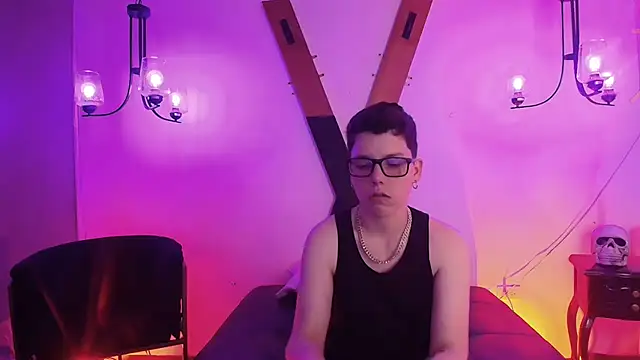 Snapshot of SpencerMontgomery chatting on November 14, 7:45 pm SpencerMontgomery online show from November 14, 7:45 pm