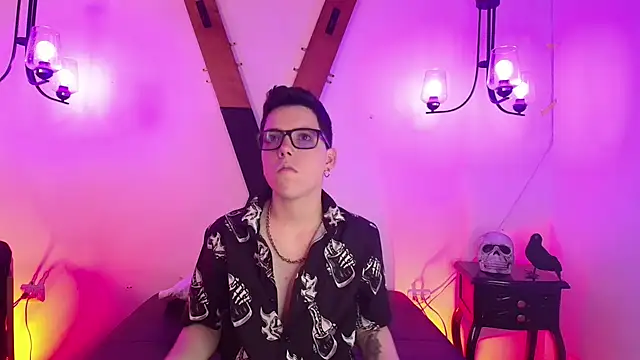 Snapshot of SpencerMontgomery chatting on November 19, 7:36 pm SpencerMontgomery online show from November 19, 7:36 pm