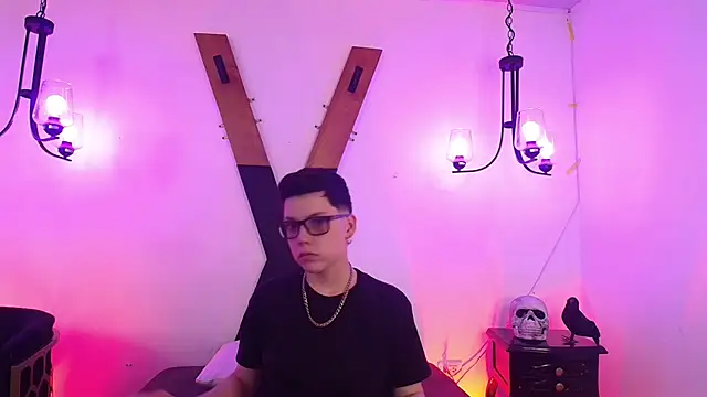 Snapshot of SpencerMontgomery chatting on November 22, 7:35 pm SpencerMontgomery online show from November 22, 7:35 pm