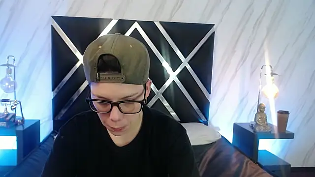 Snapshot of SpencerMontgomery chatting on December 5, 8:05 pm SpencerMontgomery online show from December 5, 8:05 pm