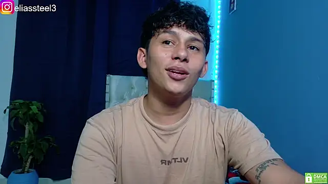 Snapshot of elias_steel1 chatting on June 7, 9:40 pm elias steel1 online show from June 7, 9:40 pm