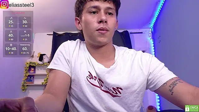 Snapshot of elias_steel1 chatting on July 20, 9:39 pm elias steel1 online show from July 20, 9:39 pm