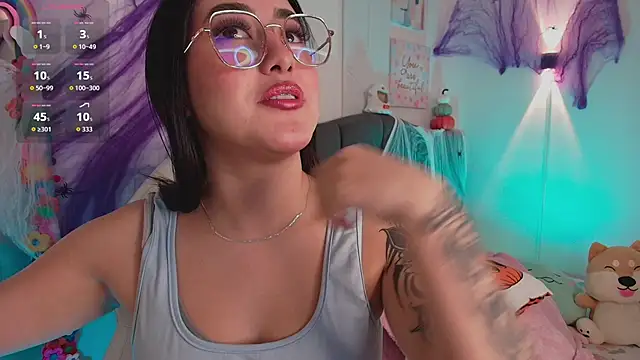 justonecute online show from October 7, 7:55 pm