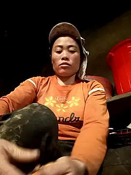 Snapshot of CoMay003 chatting on October 26, 5:46 am CoMay003 online show from October 26, 5:46 am