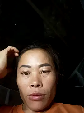 Snapshot of CoMay003 chatting on October 31, 6:58 am CoMay003 online show from October 31, 6:58 am