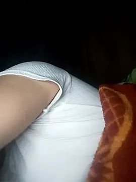 Snapshot of CoMay003 chatting on November 6, 5:19 am CoMay003 online show from November 6, 5:19 am