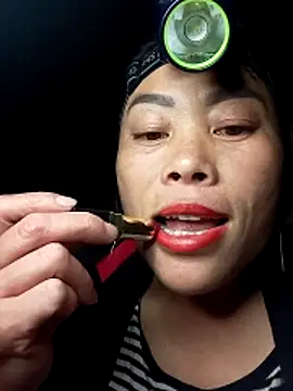 Snapshot of CoMay003 chatting on December 15, 2:54 pm CoMay003 online show from December 15, 2:54 pm