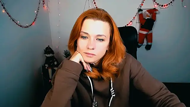 Snapshot of PeppyMia chatting on December 14, 5:02 am PeppyMia online show from December 14, 5:02 am