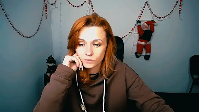 Snapshot of PeppyMia chatting on December 18, 8:31 am PeppyMia online show from December 18, 8:31 am