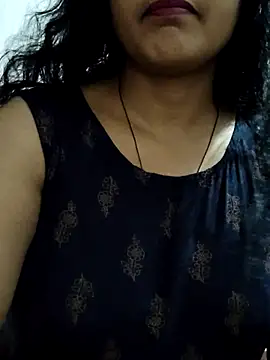 Snapshot of spicysuhana chatting on May 22, 1:57 am spicysuhana online show from May 22, 1:57 am