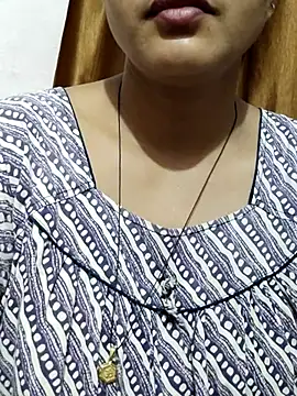 Snapshot of spicysuhana chatting on May 24, 12:04 am spicysuhana online show from May 24, 12:04 am