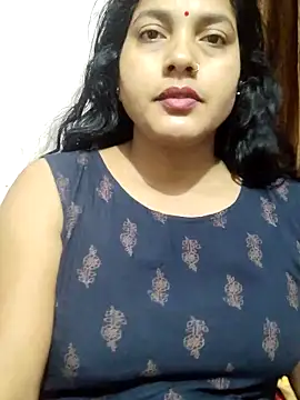 Snapshot of spicysuhana chatting on June 4, 12:49 am spicysuhana online show from June 4, 12:49 am