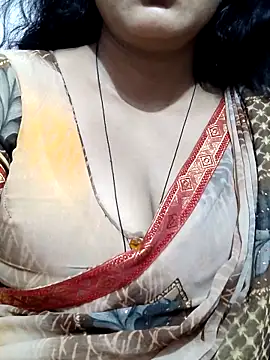 Snapshot of spicysuhana chatting on June 5, 1:17 pm spicysuhana online show from June 5, 1:17 pm