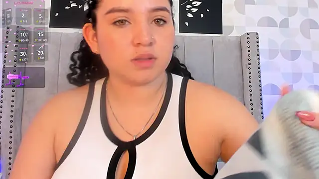 cristhi esterling online show from November 28, 12:30 pm