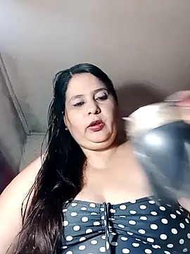 Ayma1983 online show from November 18, 12:05 am