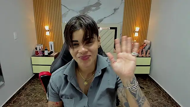 KAROLLJONES1 online show from November 1, 7:27 pm