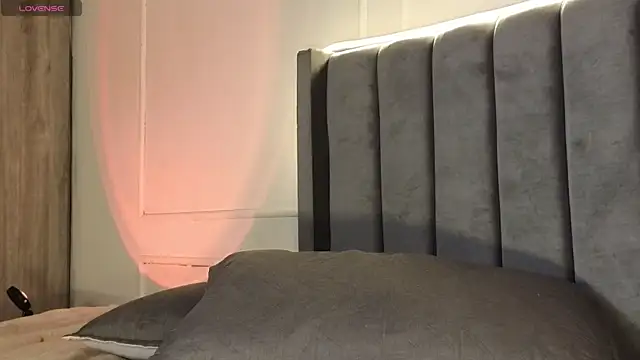 Snapshot of Ice_Princess_ chatting on November 12, 2:17 pm Ice Princess online show from November 12, 2:17 pm