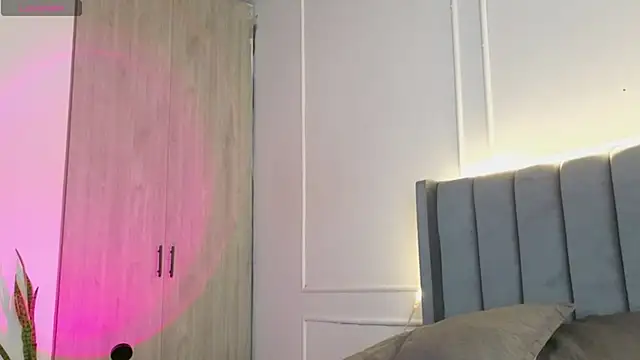 Snapshot of Ice_Princess_ chatting on November 28, 12:30 pm Ice Princess online show from November 28, 12:30 pm