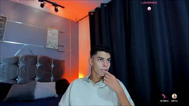 Room 69x online show from October 27, 3:43 am