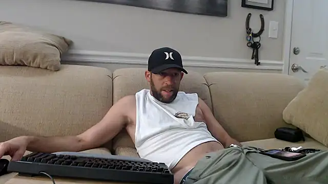 Snapshot of JM71325 chatting on June 20, 11:51 pm JM71325 online show from June 20, 11:51 pm