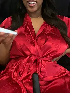 Snapshot of Sipsdoll chatting on February 15, 8:46 am Sipsdoll online show from February 15, 8:46 am