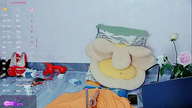 Solsken  online show from September 27, 2:00 pm