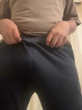 Snapshot of bigbumboy chatting on July 4, 11:27 am bigbumboy online show from July 4, 11:27 am