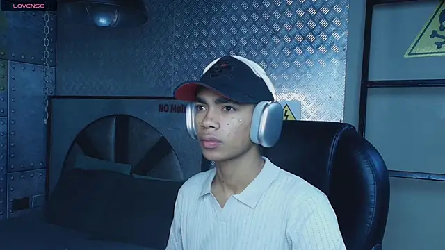 AlanCutee online show from December 22, 11:40 am