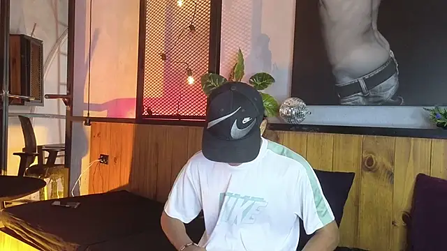 AlanCutee online show from March 17, 11:46 am