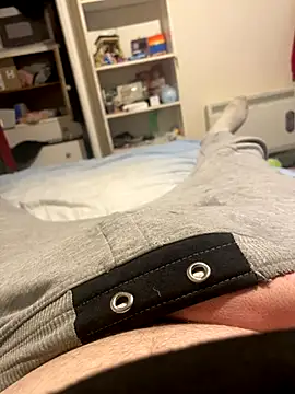 Snapshot of bigdicklad chatting on December 17, 8:48 pm bigdicklad online show from December 17, 8:48 pm