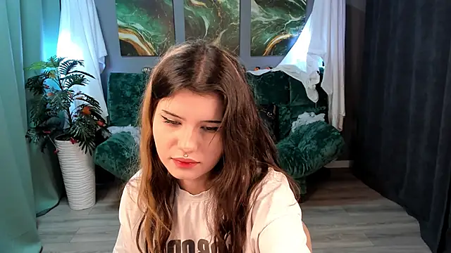 Snapshot of AnoraDark chatting on November 5, 6:30 pm AnoraDark online show from November 5, 6:30 pm