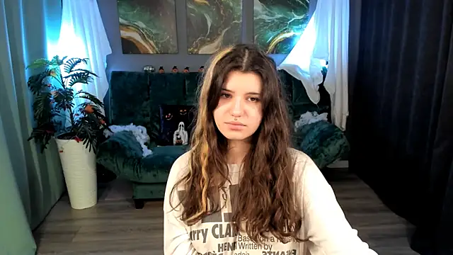 Snapshot of AnoraDark chatting on November 8, 1:33 pm AnoraDark online show from November 8, 1:33 pm