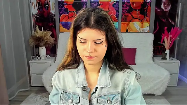 Snapshot of AnoraDark chatting on November 21, 6:17 pm AnoraDark online show from November 21, 6:17 pm