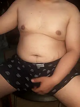 Snapshot of MinhTuan2002 chatting on November 1, 1:07 am MinhTuan2002 online show from November 1, 1:07 am