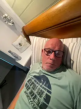 philefc online show from October 21, 8:15 am