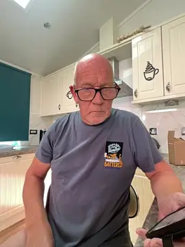 philefc online show from November 6, 11:44 am